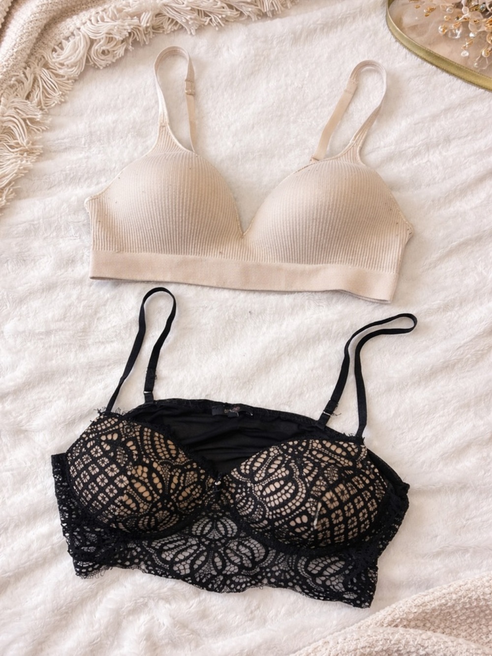 Duo Bra Bundle Size L Nude Seamless Bra + Black Lace Bralette Everyday Set